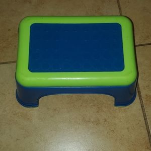 Kids II Slip Resistant Step Stool